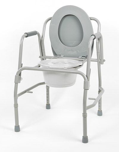 Кресло-туалет с откидывающимися поручнями