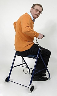 Коляска для взрослыхх с сиденьем на двух колесах Roll Duo