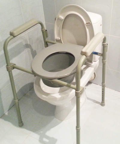 Кресло-туалет ВА819